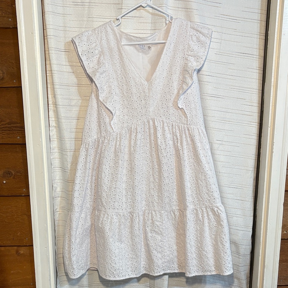 Time and Tru White Eyelet V-Neck Top